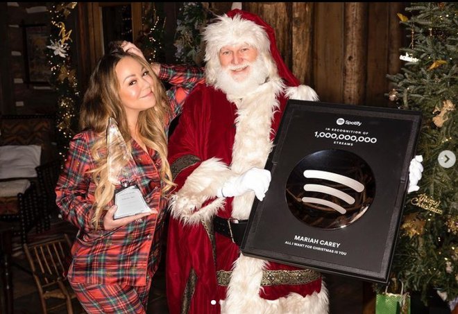 Mariah Carey je Božiček prinesel plaketo z zgodovinskim mejnikom. FOTO: Osebni Arhiv
