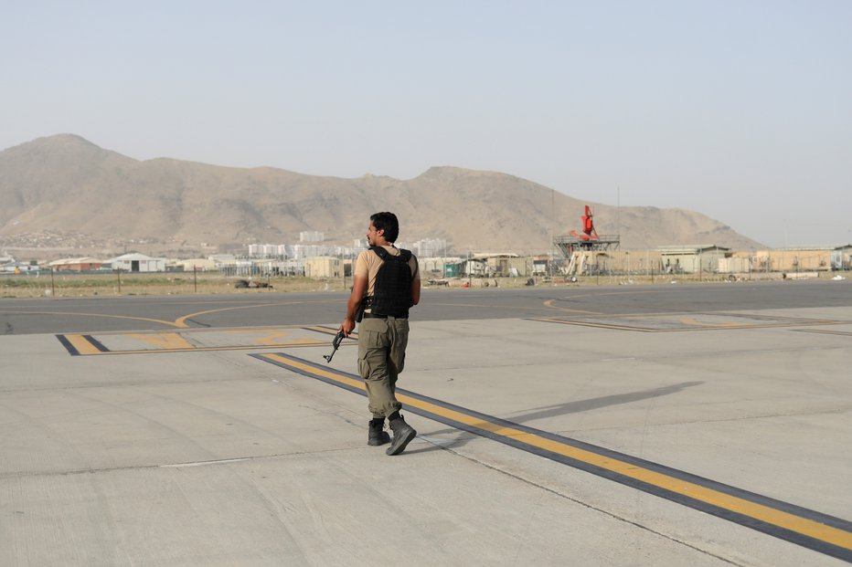 Fotografija: Na letališču v Kabulu je bilo izredno stanje. FOTO: Wana News Agency, Via Reuters
