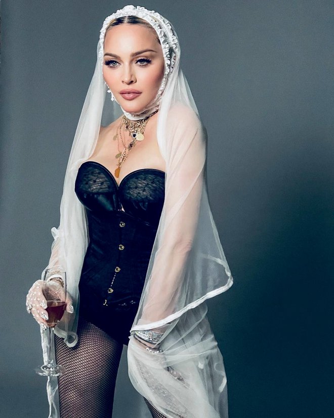 Madonna 
