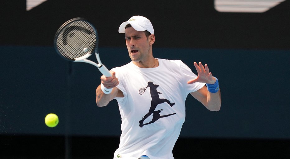 Fotografija: Novak Đoković je lastnik podjetja, ki razvija terapijo za zdravljenje covida 19. FOTO: Tennis Australia, Reuters
