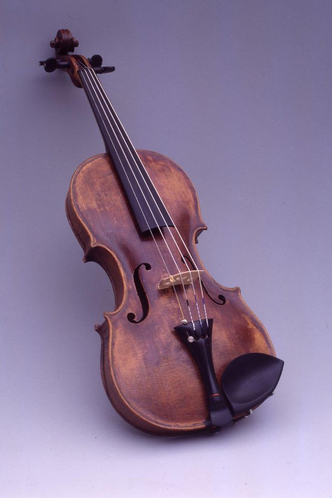 Amatijeva violina, na katero je igral piranski virtuoz. Foto: Pomorski muzej Sergej Mašera
