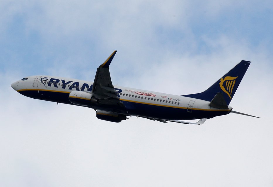 Fotografija: Ryanaira za zdaj ne bo v Ljubljano. FOTO: Regis Duvignau Reuters
