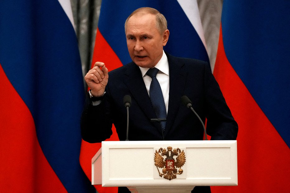 Fotografija: Nihče ne ve, kakšne načrte ima Putin. FOTO: Pool Reuters
