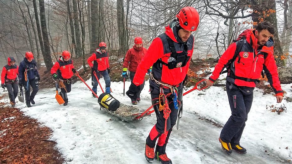 Fotografija: Tudi gorski reševalci iz BiH, na sliki GRS Mostar, imajo vedno več reševalnih akcij. Fotografija je simbolična. FOTO: GSS - Stanica Mostar
