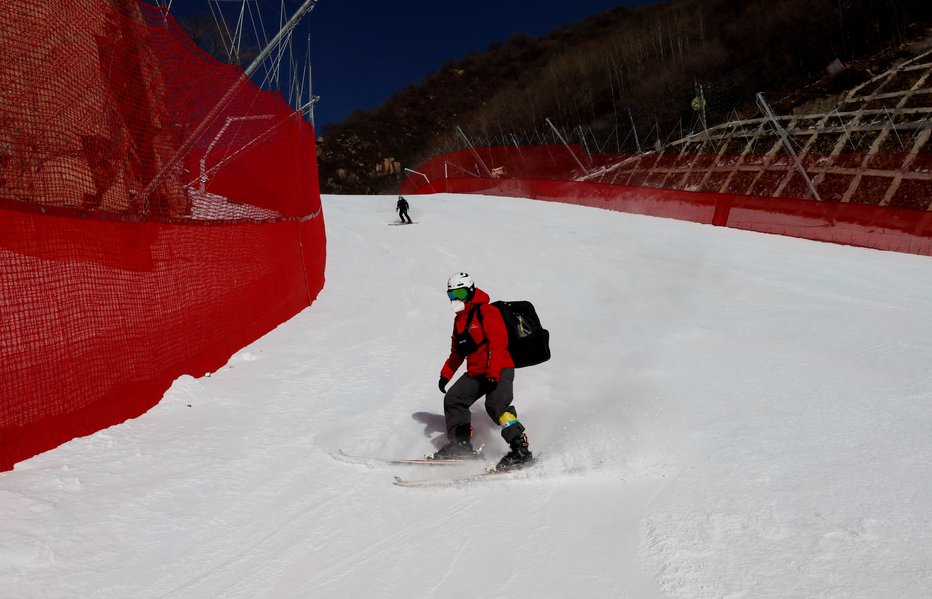 Fotografija: Nacionalni center alpskega smučanja v Yanqingu bolj kot za rekreacijo deluje kot poligon za trening in tekme vrhunskega tekmovalnega smučanja. FOTO: Wolfgang Rattay/Reuters

