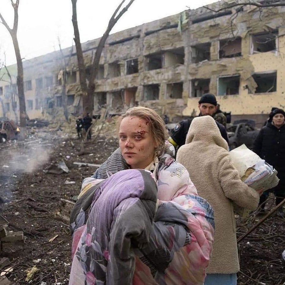 Fotografija: Marijano na spletu napadajo. FOTO: Državna policija Ukrajine
