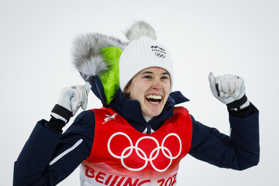 Fotografija: Urša Bogataj je na olimpijskih igrah v Pekingu že osvojila zlato medaljo. FOTO: Matej Družnik, Delo
