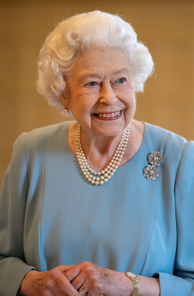 Kraljico je fotografiral za uradne portrete ob njenem 88. rojstnem dnevu. FOTO: Joe Giddens/Reuters
