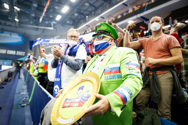 Slovenski navijači bodo v pomoč igralcem. FOTO: Anže Malovrh/Kolektiff
