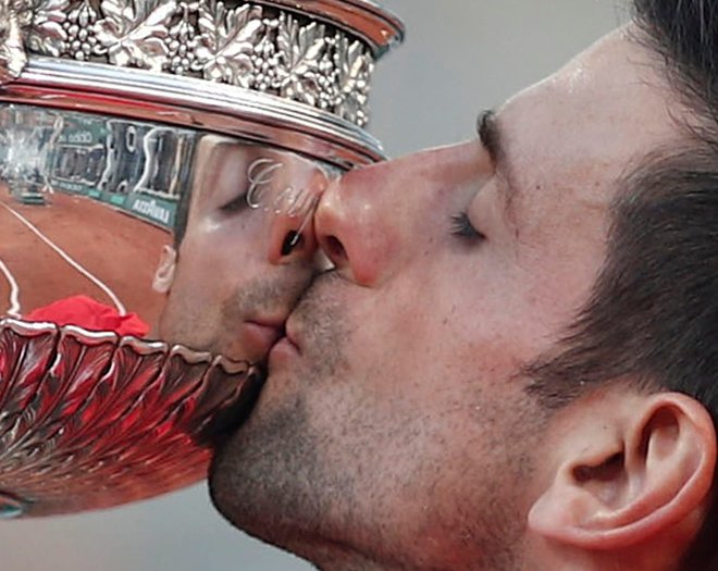 Novak Đoković se ne da letom. FOTO: Benoit Tessier/Reuters
