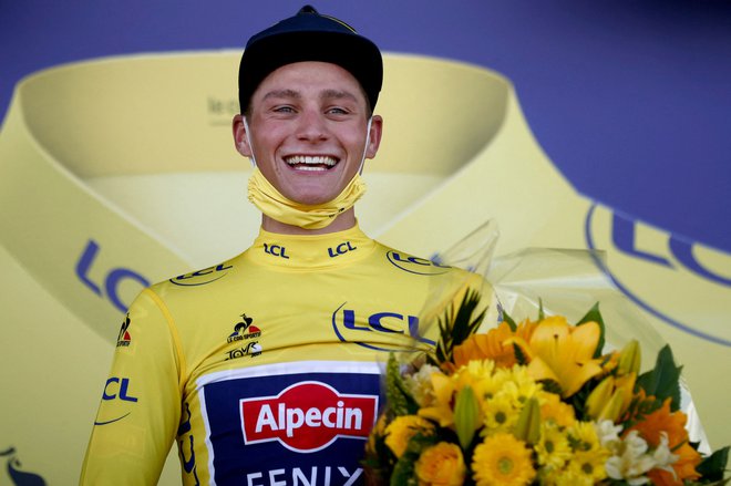Mathieu van der Poel v rumeni majici. FOTO: Stephane Mahe/AFP