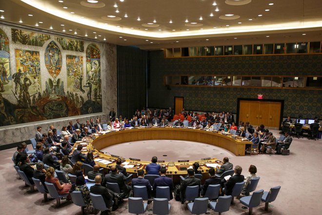 V torek so se v New Yorku sestali predstavniki sveta ZN, da so razpravljali o razmerah v Mjanmaru. FOTO: Dominick Reuter/AFP