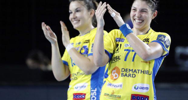 Olga Perederij in Tjaša Stanko sta igrali skupaj že na Krimu. FOTO: Stephane Pillaud/Metz Handball