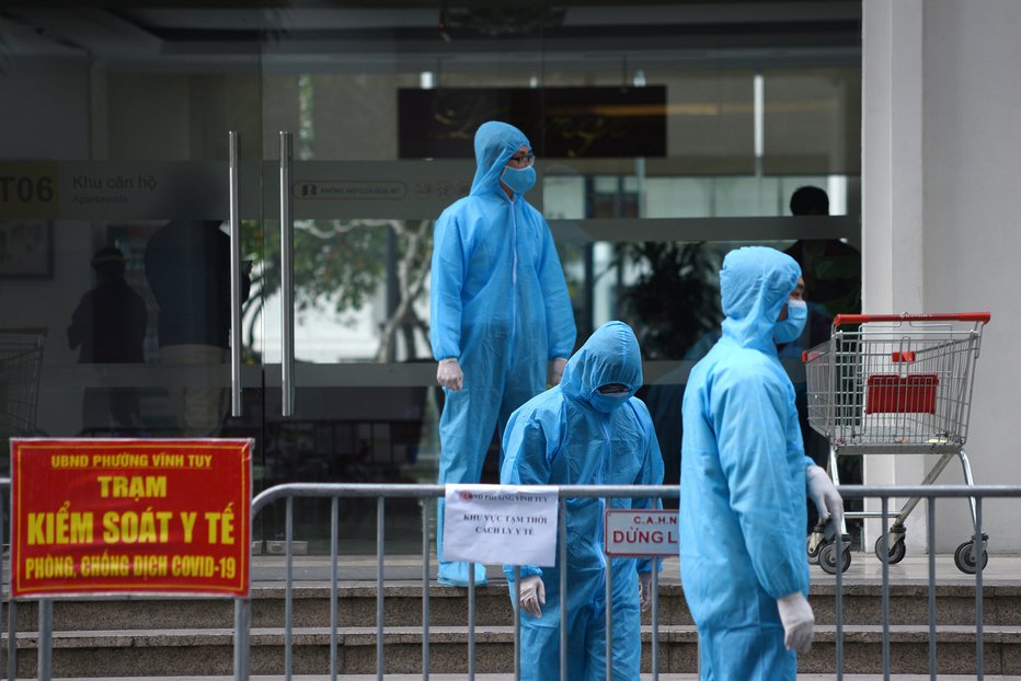 Fotografija: Vietnam, ki ima 97 milijonov prebivalcev, se v zadnjem času spopada z novimi izbruhi koronavirusa na več kot polovici svojega ozemlja. FOTO: Thanh Hue/Reuters