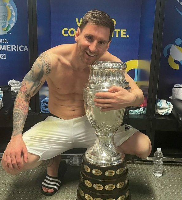 Fotografija: Messi se je fotografiral v slačilnici štadiona Maracana, pri podpisu fotografije na Instagramu pa ni ravno izbiral besed. FOTO: Instagram