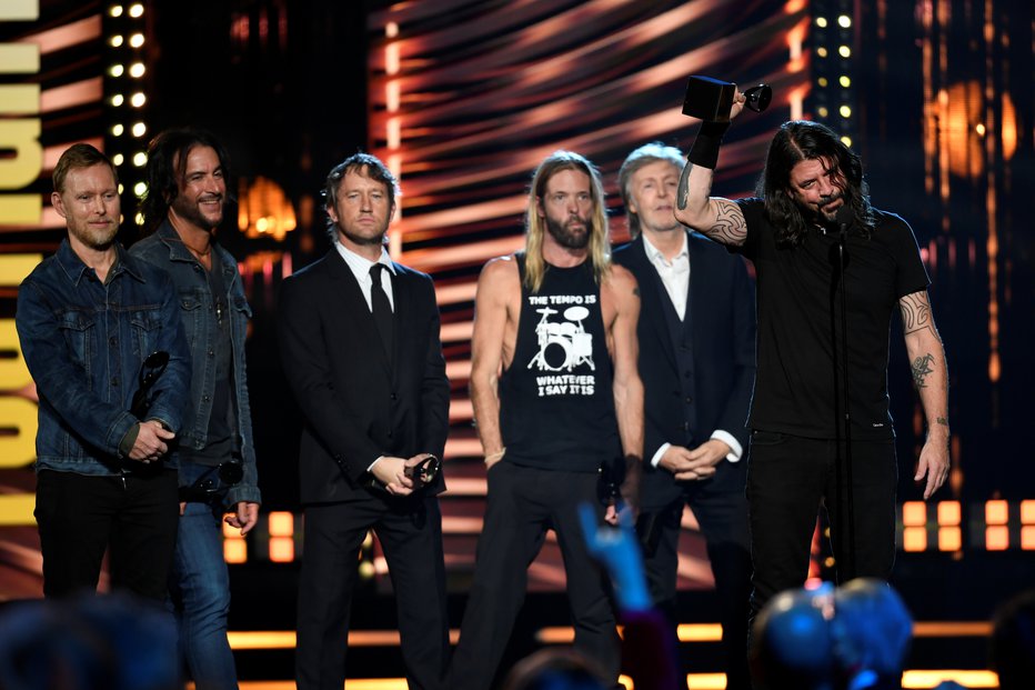 Fotografija: Foo Fighters s Paulom McCartneyjem. FOTO: Gaelen Morse, Reuters
