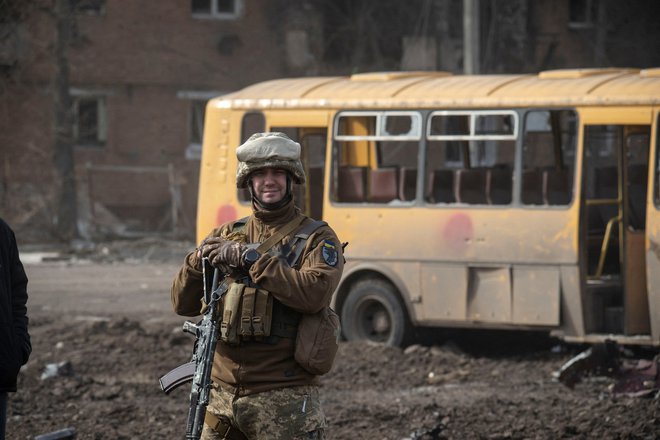 V Sumiju Ukrajina ohranja nadzor. FOTO: Ukrainian Ground Forces/Reuters
