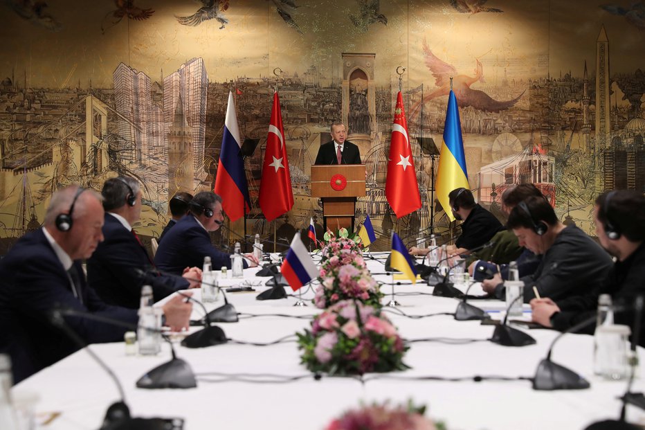 Fotografija:  Tayyip Erdogan je nagovoril obe strani. FOTO: Murat Cetinmuhurdar/ppo Via Reuters
