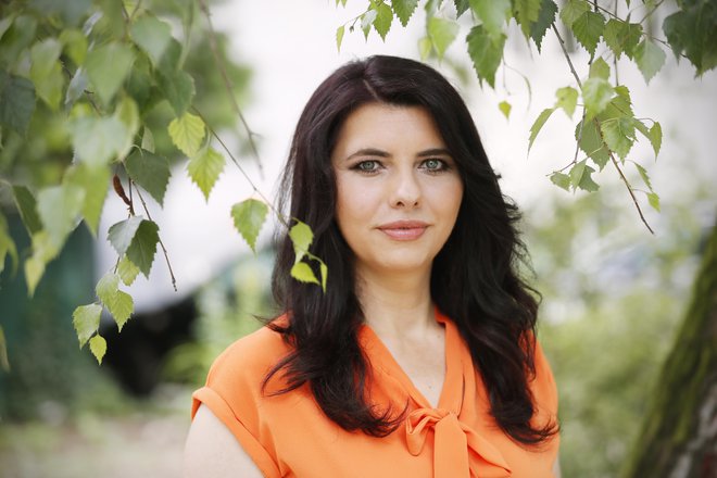 Jelena Aščič, novinarka RTV Slovenija, v Ljubljani, 24. junija 2016.  [avtor:Hočevar Uroš]