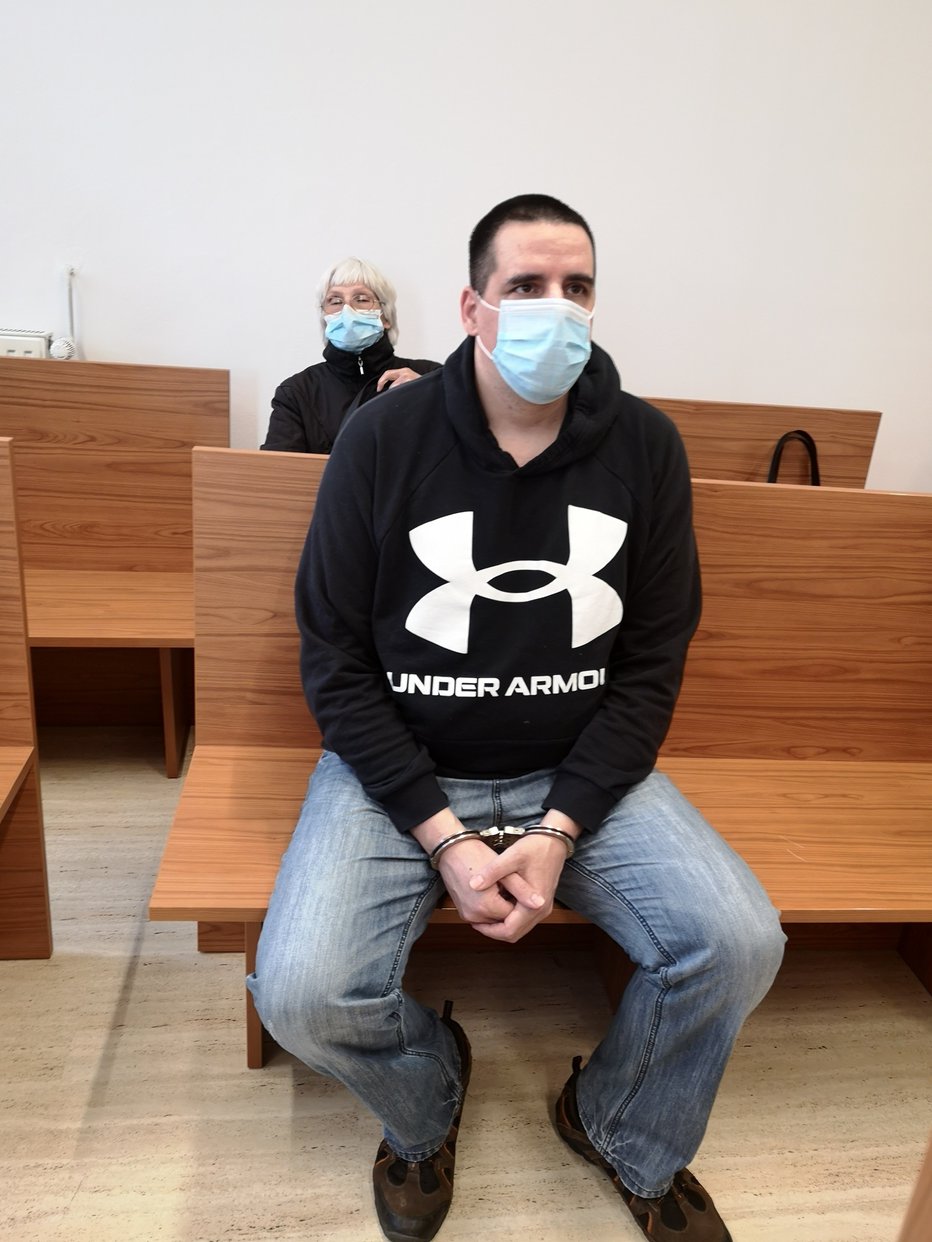 Fotografija: Andrej Vrščaj še čaka, kako se bo zanj razpletlo ponovljeno sojenje za umor in povzročitev hude telesne poškodbe. FOTOGRAFIJI: Mojca Marot
