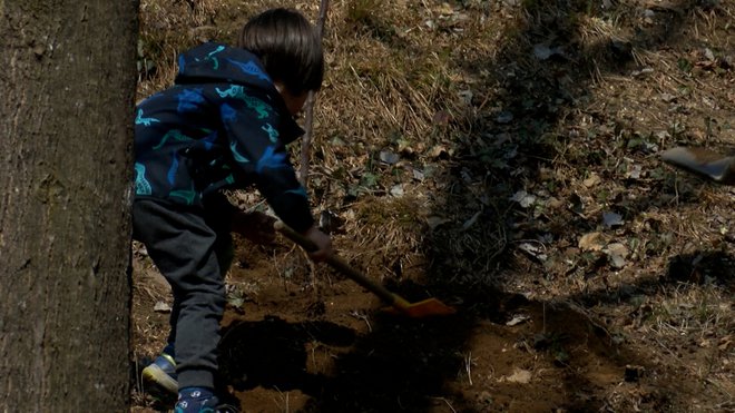 Tudi najmlajši se že zavedajo pomena ohranjanja narave za preživetje.

FOTO: Lokalec.si
