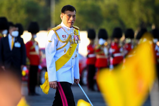 Kritiziranje kralja, njegove družine in kraljevine je na Tajskem kaznivo. FOTO: Chalinee Thirasupa/Reuters
