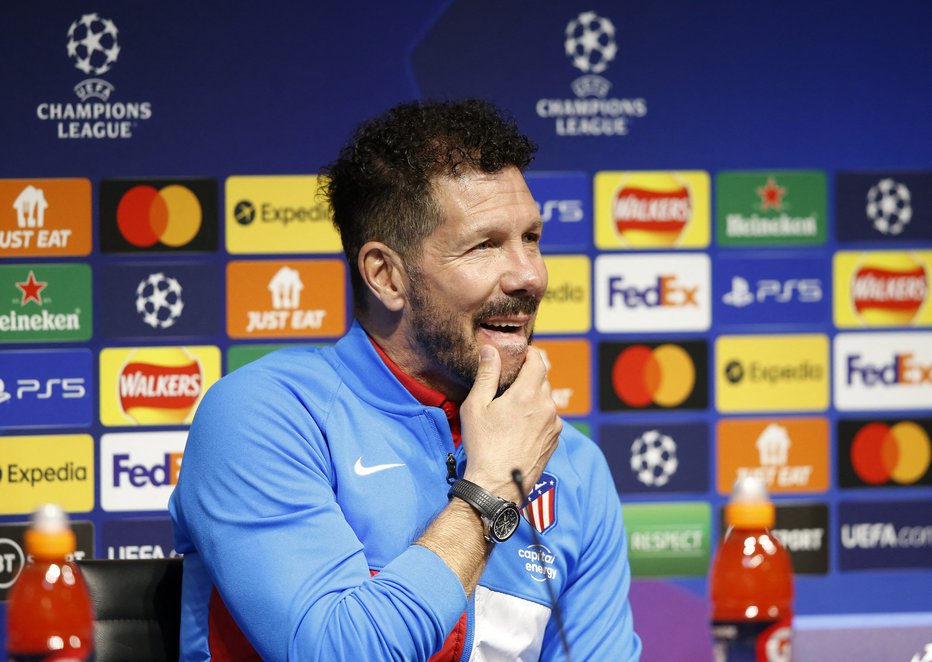 Fotografija: Diego Simeone ne bo odstopil od svoje nogometne filozofije. FOTO: Craig Brough/Reuters
