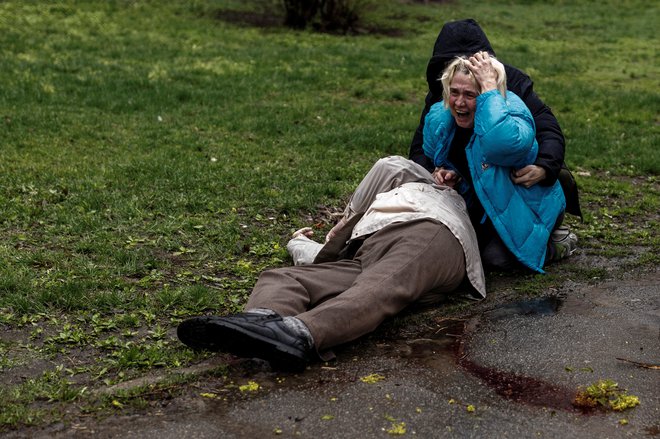 Znova je bilo krvavo tudi v Harkovu na severovzhodu Ukrajine. FOTO: Alkis Konstantinidis/Reuters
