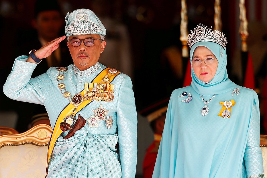 Fotografija: Kralj Abdullah in kraljica Aziza sta se poročila 1986., a minila so leta, preden sta si ustvarila družino. FOTO: Lai Seng Sin/Reuters

