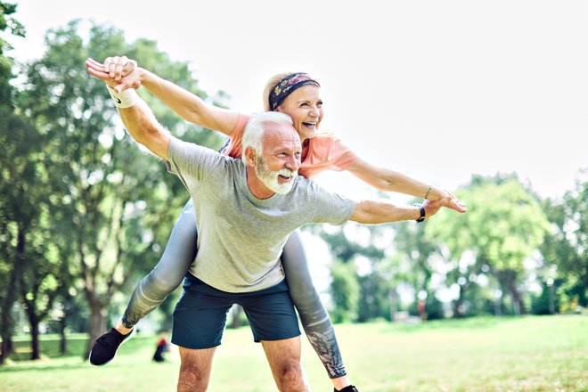 Redna telesna dejavnost omogoča boljše in
daljše življenje. FOTO: Paperkites/Getty Images
