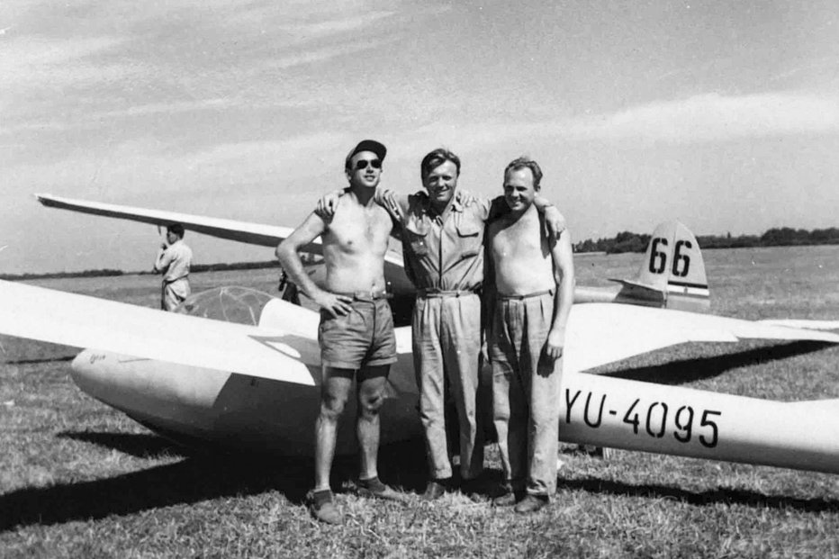 Fotografija: Maks Arbeiter (na sredini) na svetovnem prvenstvu v Saint-Yanu leta 1954 Foto: arhiv Maksa Arbeiterja

