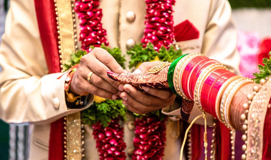 Fotografija: Za poroko sta namenila vse prihranke. FOTO: Ashish Kumar/Getty Images
