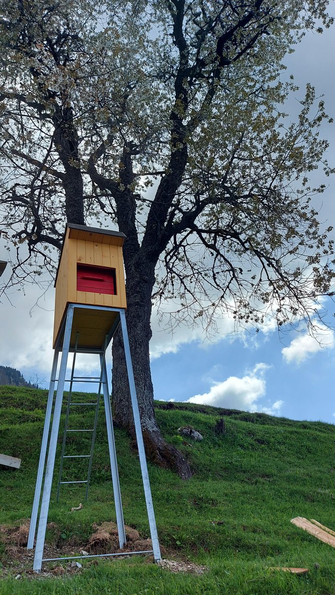 Postaja v najvišje ležeči slovenski vasi FOTO: Špela Ankele
