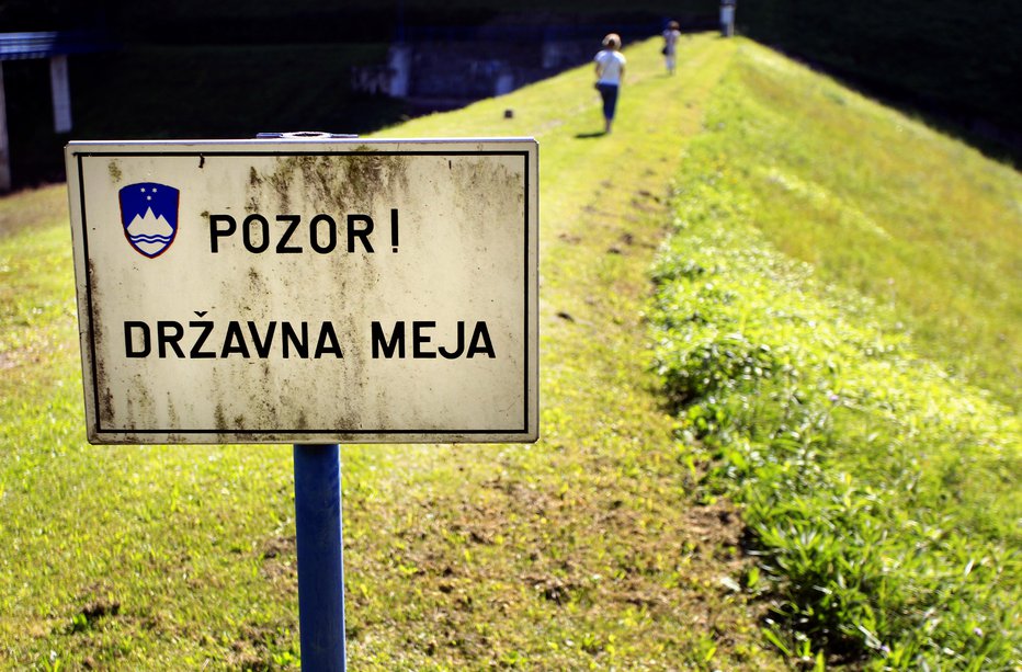 Fotografija: Državna meja med Slovenijo in Hrvaško. FOTO: Roman Šipić
