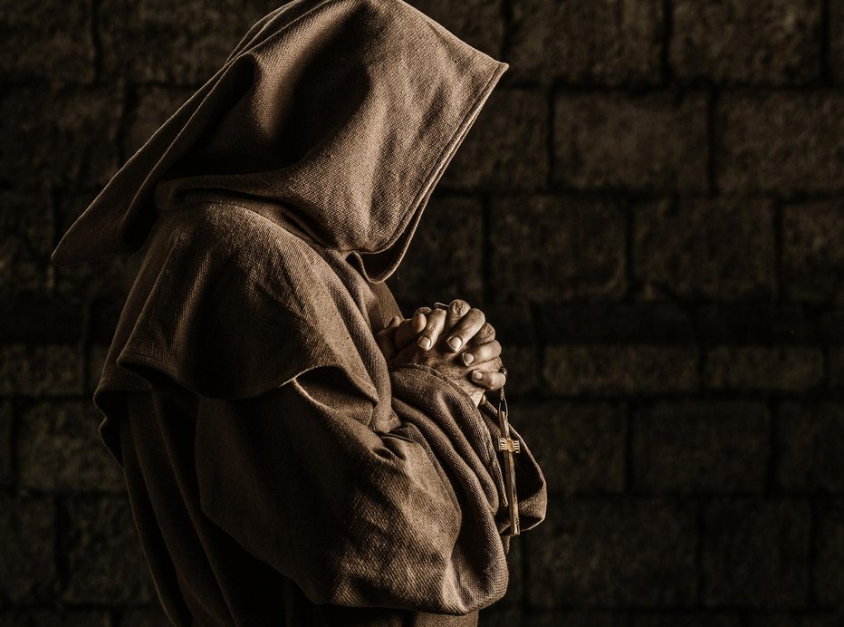 Fotografija: Menihe s Svete gore obdaja skrivnostnost. FOTO: Aluxum, Getty Images
