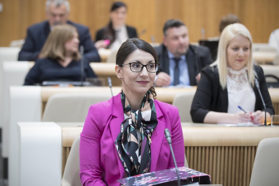 Fotografija: Emilija Stojmenova Duh, kandidatka za ministrico za digitalno preobrazbo. FOTO: Jure Eržen, Delo
