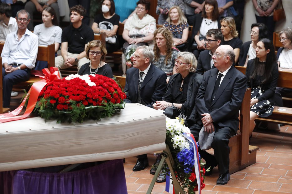 Fotografija: Pogreb Borisa Pahorja. FOTO: Leon Vidic, Delo
