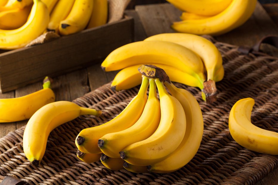 Fotografija: S pravilnim shranjevanjem podaljšajte svežino banan. FOTO: Bhofack2/Gettyimages
