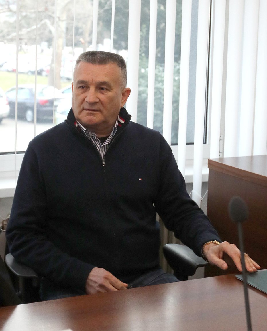 Fotografija: Dr. Oskar se je pred leti v intervjuju za hrvaški Jutarnji list pohvalil, da je na poti k ozdravitvi pomagal številnim znanim osebnostim, tudi rakavemu bolniku dr. Janezu Drnovšku. Foto: Dejan Javornik
