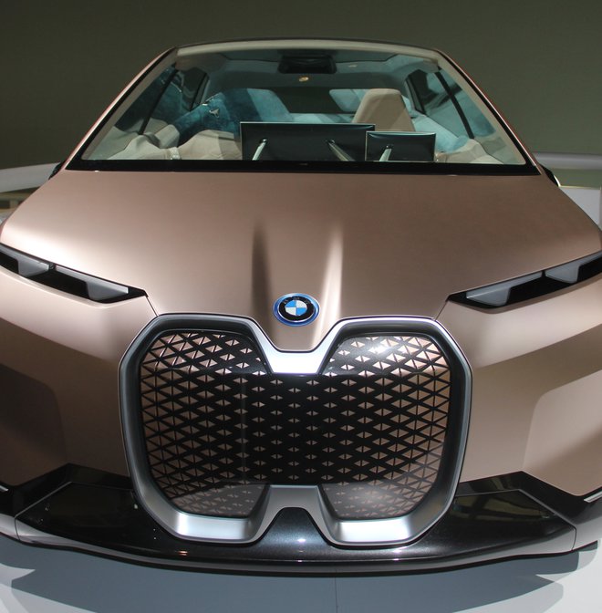 Pogled snovalcev iz tovarne BMW v prihodnost je osupljiv.
