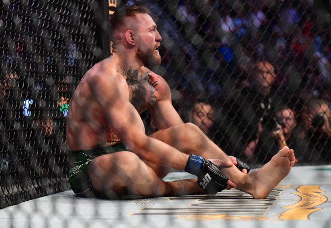 Zaradi zloma noge je Conor McGregor še v obdobju okrevanja. FOTO: Gary A. Vasquez/USA Today Sports
