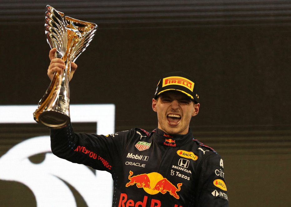 Fotografija: Ko sta bila skupaj na stezi, je bil Verstappen v minuli sezoni za devet sekund hitrejši od Hamiltona, so po 5487 prevoženih skupnih kilometrih izračunali pri Red Bullu. FOTO: Kamran Jebreili/Reuters
