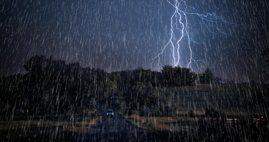 Fotografija: Napovedujejo nevihte in neurja. FOTO: Balazskovacs Getty Images/istockphoto
