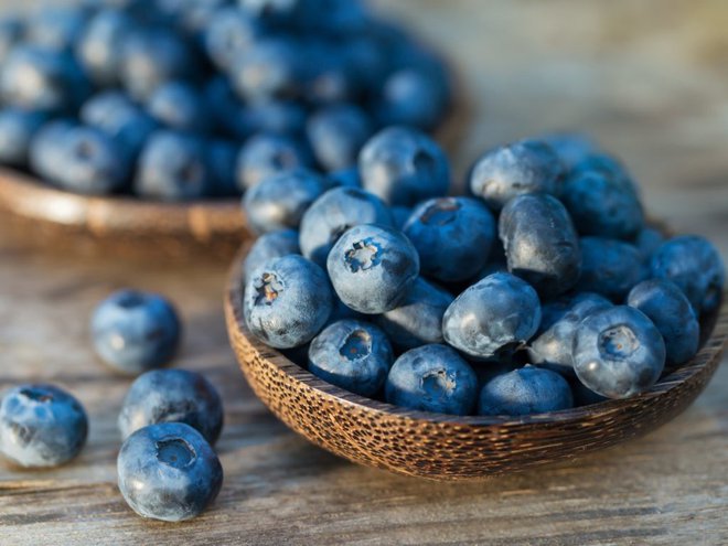 Spadajo med sadje z eno najvišjih vsebnosti antioksidantov. FOTO: Annamoskvina, Getty Images
