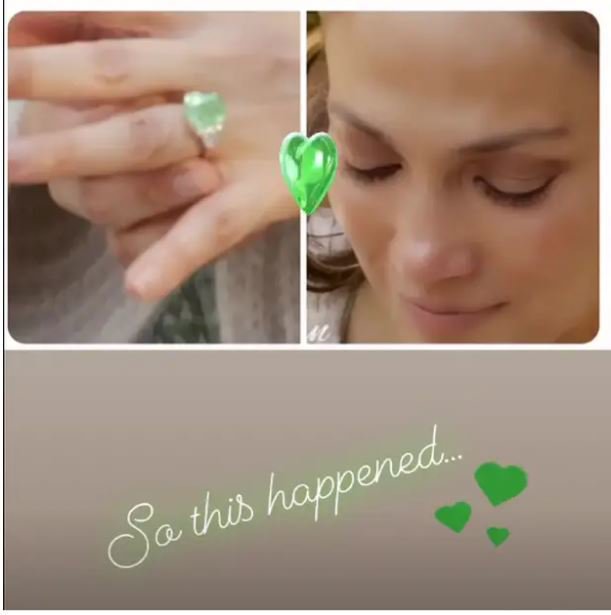 Zaročni prstan ji je podaril Ben Affleck, s katerim sta se v soboto poročila. FOTO: Instagram
