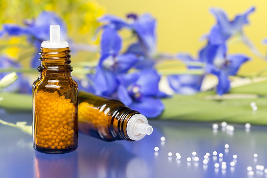Fotografija: Homeopatija je sistem zdravljenja, ki temelji na načelu zdravljenja podobnega s podobnim. FOTO: ShuterStock
