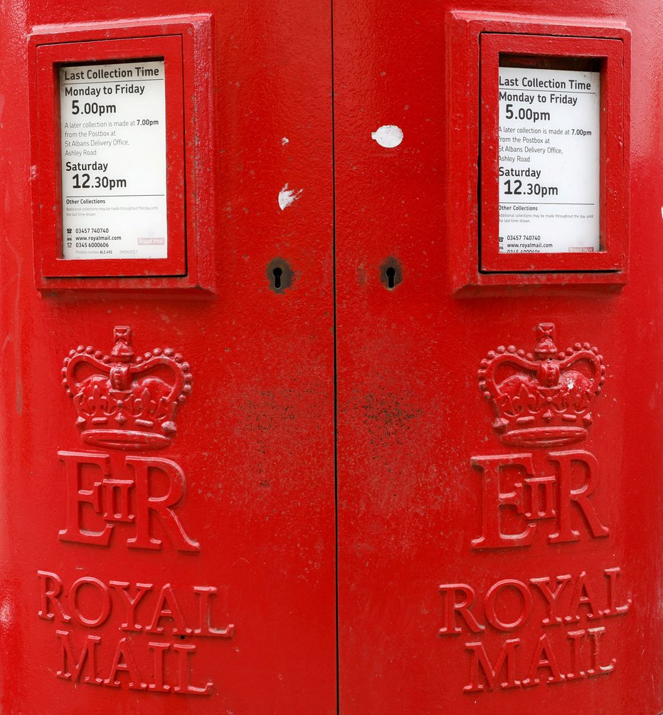 Fotografija: Kje je bila pošiljka toliko časa, ni znano. FOTO: Peter Cziborra/Reuters
