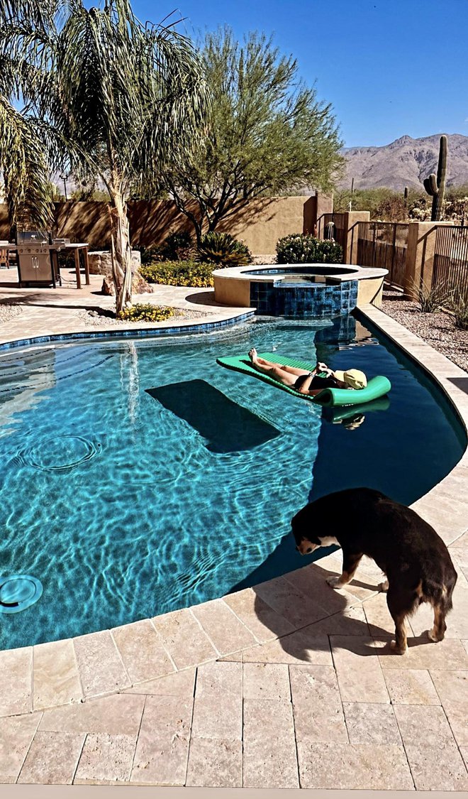 Vročine se najlažje otresemo s skokom v bazen v enem od luksuznih letovišč sredi ameriške puščave.
