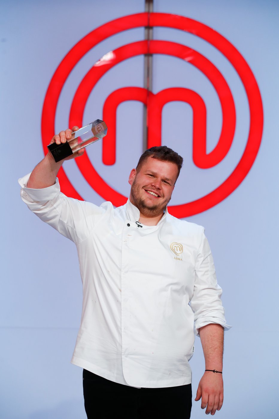 Fotografija: Luka Novak je zmagovalec osme sezone kuharskega šova MasterChef Slovenija. Foto: Pop TV
