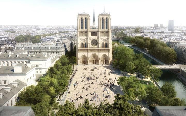 Fotografija: Okolica katedrale bo dihala in ponudila olajšanje v poletni pripeki. FOTO: Press
